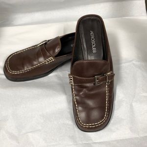 Aerosoles slip on clogs